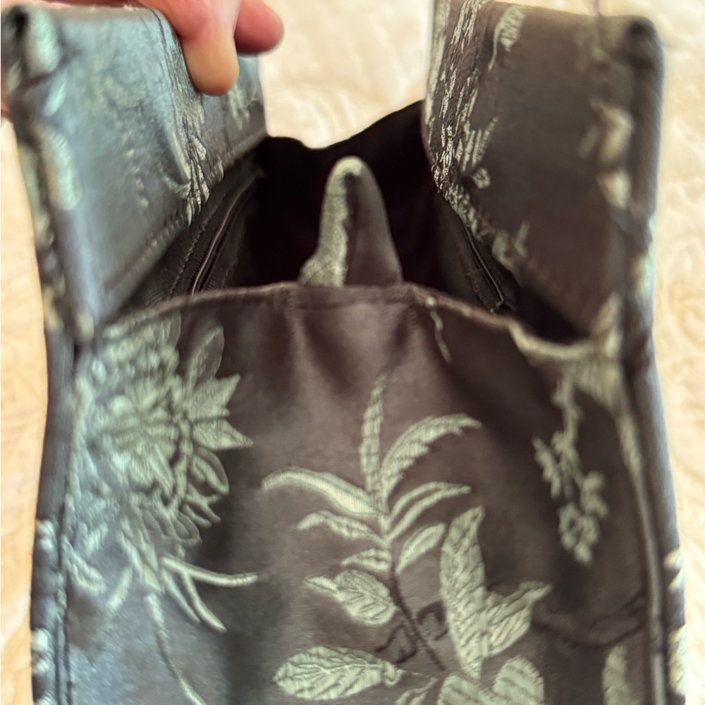 Chinoiserie dark green satin clutch bag NWOT - Picture 5 of 5